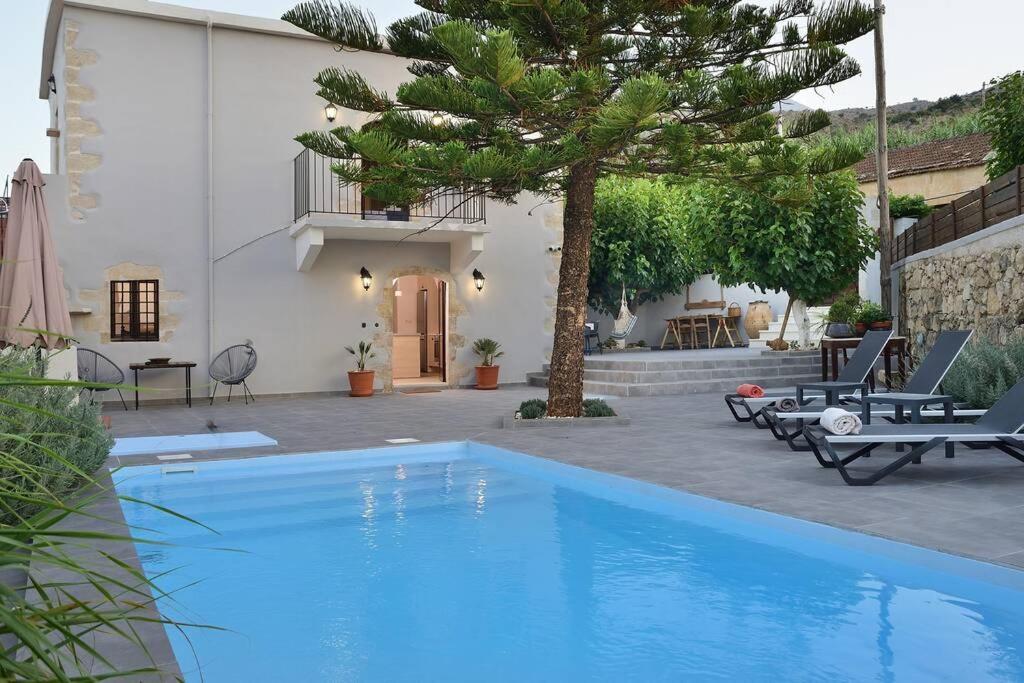 Villa Christini A Luxury Villa With Amazing Views Tzitzifes ภายนอก รูปภาพ