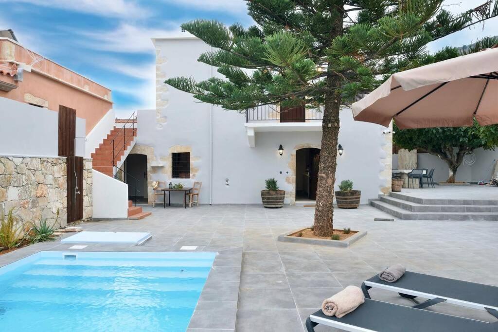 Villa Christini A Luxury Villa With Amazing Views Tzitzifes ภายนอก รูปภาพ